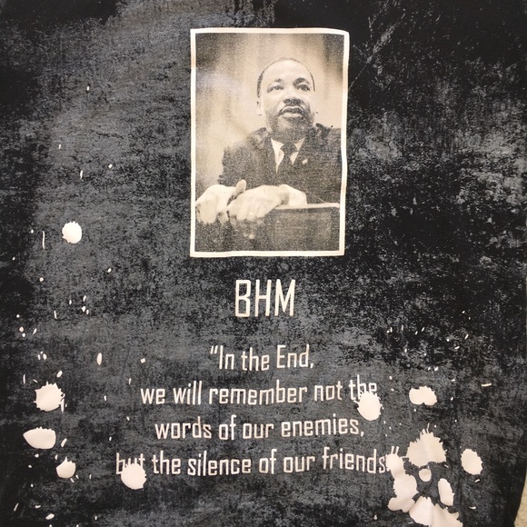 Dark gray Martin Luther King Jr. t-shirt. - Picture 2 of 5